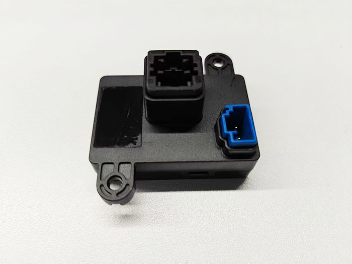 车内A2B阵列麦克风...